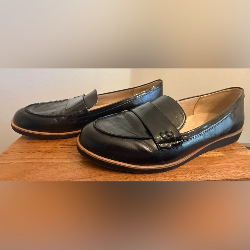 Life Stride Velocity 2.0 Black Leather Women’s Penny Loafers